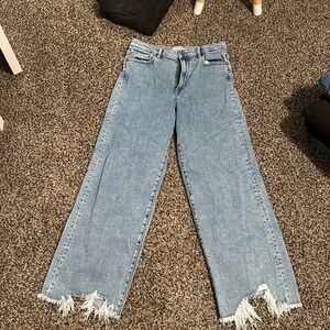 Buckle jeans! Cute wide leg with raw hem! Stretchy!
